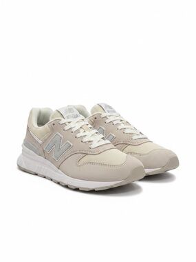 New Balance Women's Neutral Beige Classic Running Sneakers 997